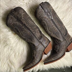 Women's Western Embroidered Heeled Boots - Brown
